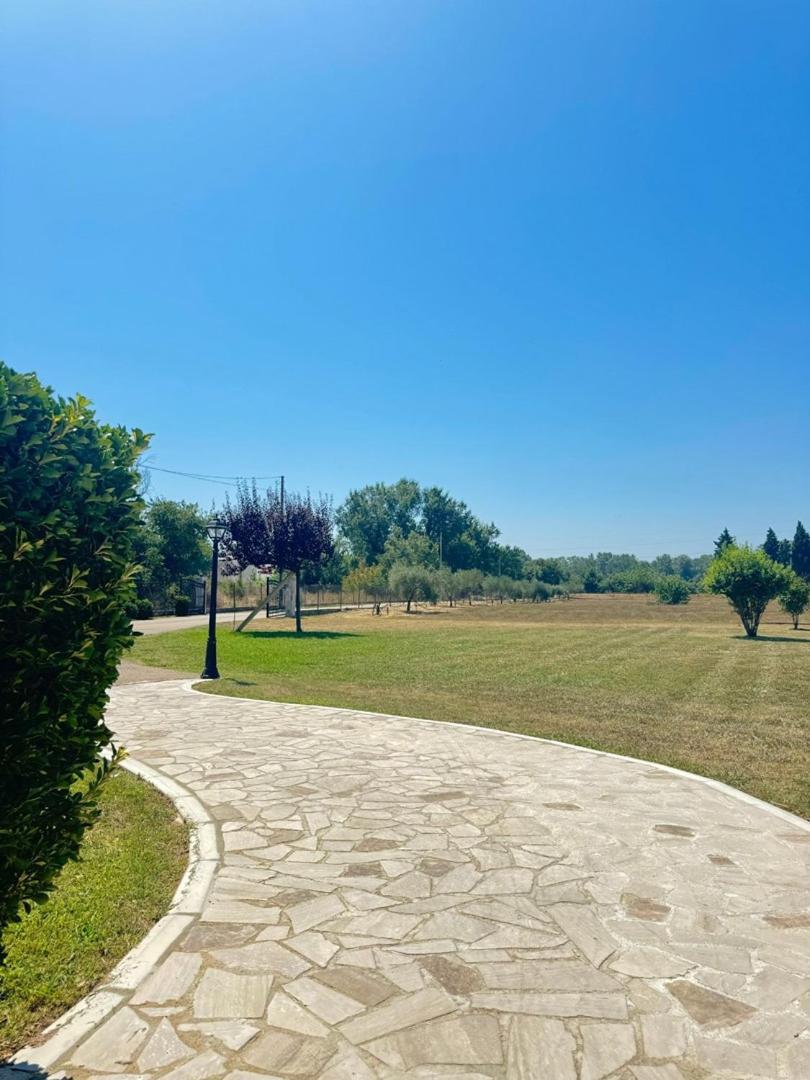 Отель Casa Family Улцинь Экстерьер фото